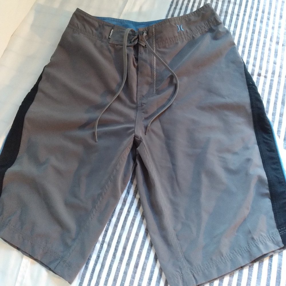 Mens Hurley Board Shorts  Size 26
